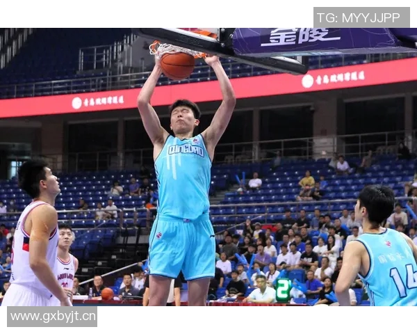 杨瀚森夏季联赛收视率创纪录正崛起为新一代篮球偶像 杨瀚森夏季联赛收视率创纪录正崛起为新一代篮球偶像