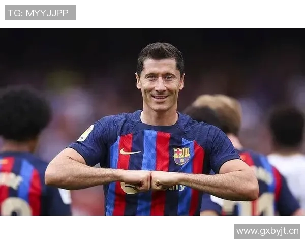 莱万或将在明夏自由转会离开巴萨结束四年红蓝生涯