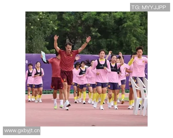 高桥花荣获亚足联最佳女足球员称号感到荣幸并表示将继续努力提升自己