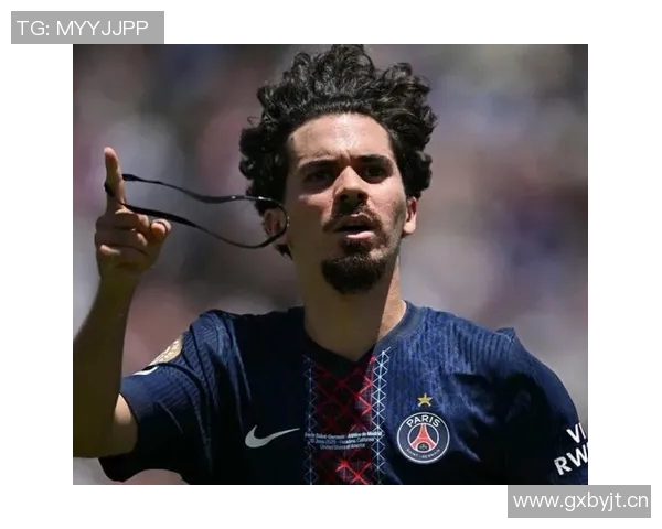 维蒂尼亚精准助攻阿什拉夫垫射破门助巴黎领先1-0