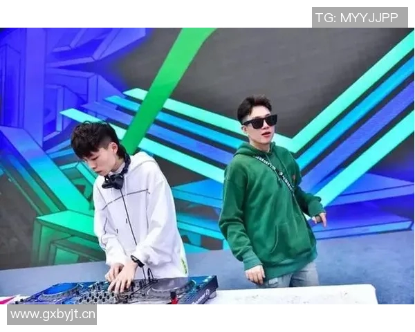 追梦西部挑战虽艰难但我们与湖船携手共创辉煌争夺冠军