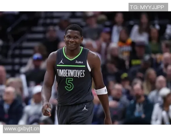 爱德华兹复出首战表现平平13投5中仅得15分正负值惨淡25