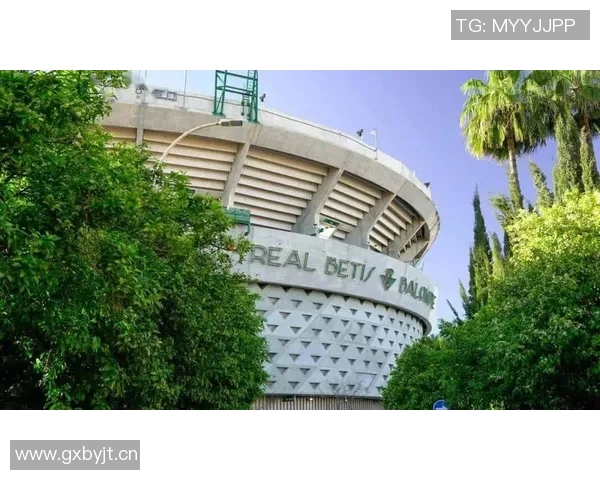 西甲球员开场静止抗议引发热议赛事转播俯瞰球场长达20秒 西甲球员开场静止抗议引发热议赛事转播俯瞰球场长达20秒