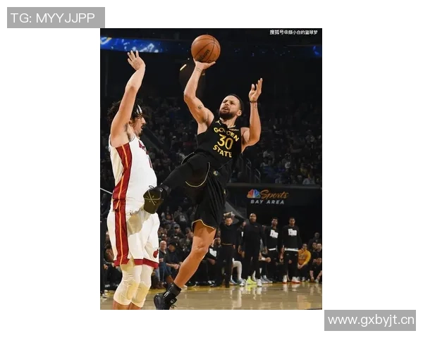 库里谈科尔首节怒火激励球队斗志全员积极回应展现拼搏精神