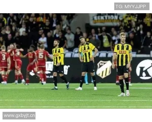 费耶诺德球场安保在欧联资格赛后遭袭警方持续调查中