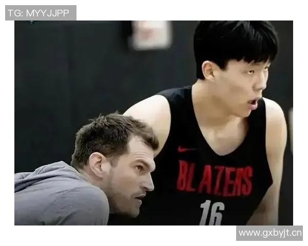 双标现象引发热议斯普利特对夏普和杨瀚森表现的双重标准分析