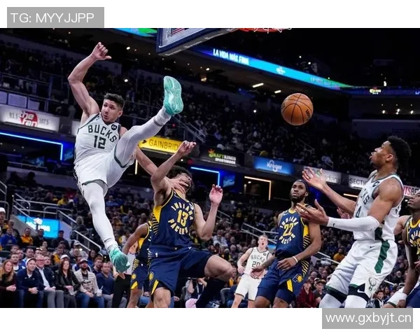 格雷森阿伦状态火热近三场场均24分助攻和抢断表现抢眼正负值高达19