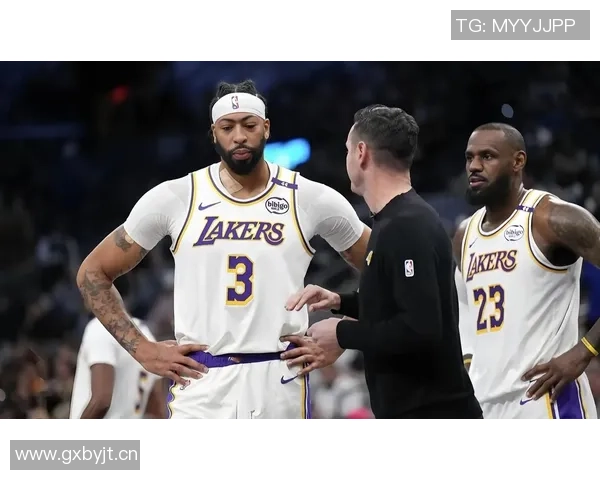 湖人替补得分惨淡遭遇惨败雷迪克需迎接严峻挑战与考验