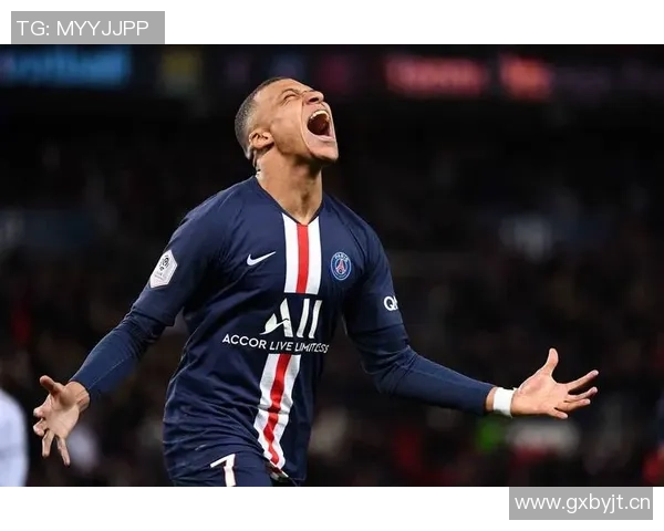 姆巴佩幽默回应对方球迷法语嘲讽称口音太烂引发笑声