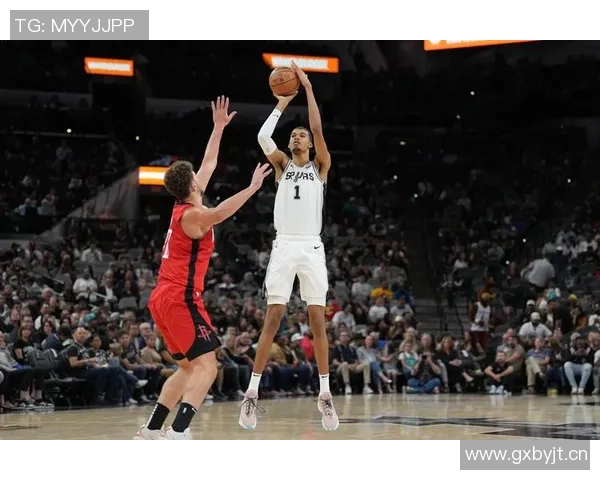 小贾巴里警告对手若放松防守申京将面临巨大挑战