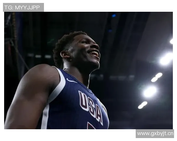 爱德华兹表现出色19投9中砍下31分8篮板5助攻三分球命中率高达50