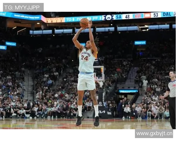 卡秃怒斥裁判判罚不公瓦塞尔手部接触并非犯规真相揭晓