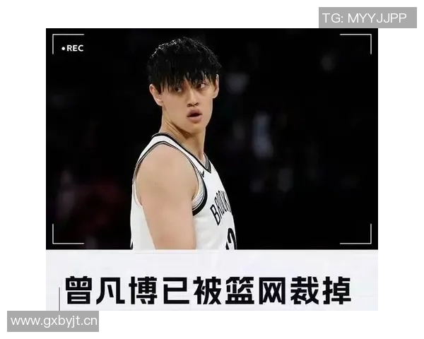 蔡老板昨晚与曾凡博击掌鼓励并嘱咐教练多给予他上场机会